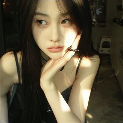 当我往前走之时偶尔会瞥到一缕美丽之景